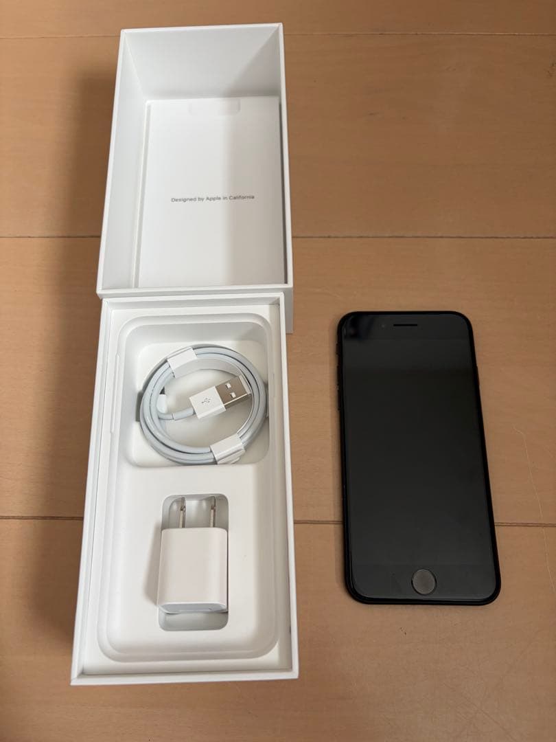 早い者勝ち　激安　iPhoneSE 第二世代　ブラック　付属品付　新品　未使用