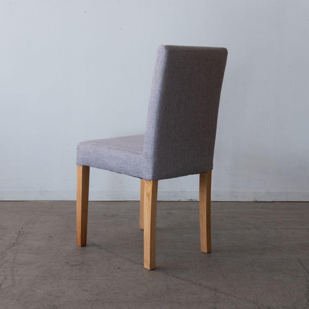 グレーのファブリックダイニングチェア