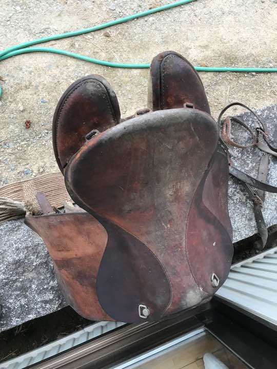 馬の鞍   お値下げ