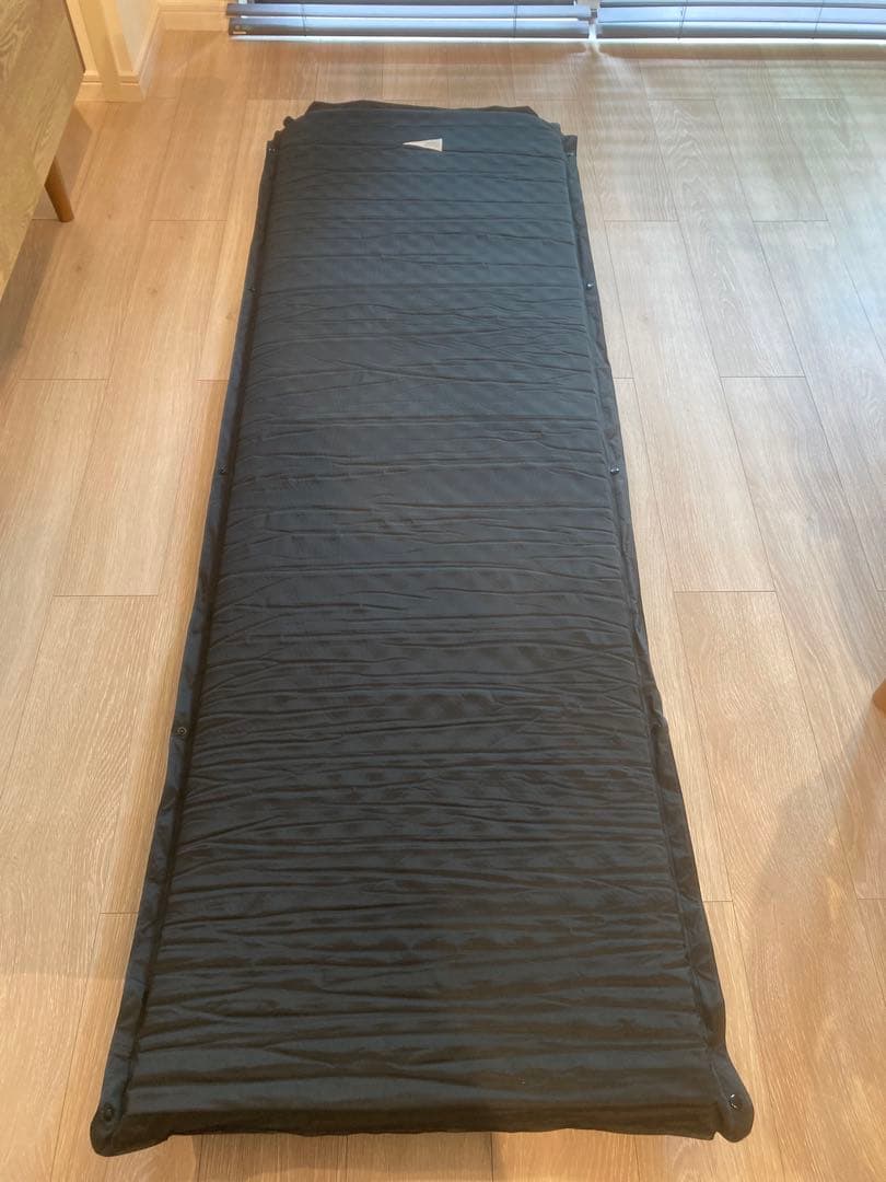ブルックリンアウトドアカンパニー　インフレーターマット　スリーピングマット