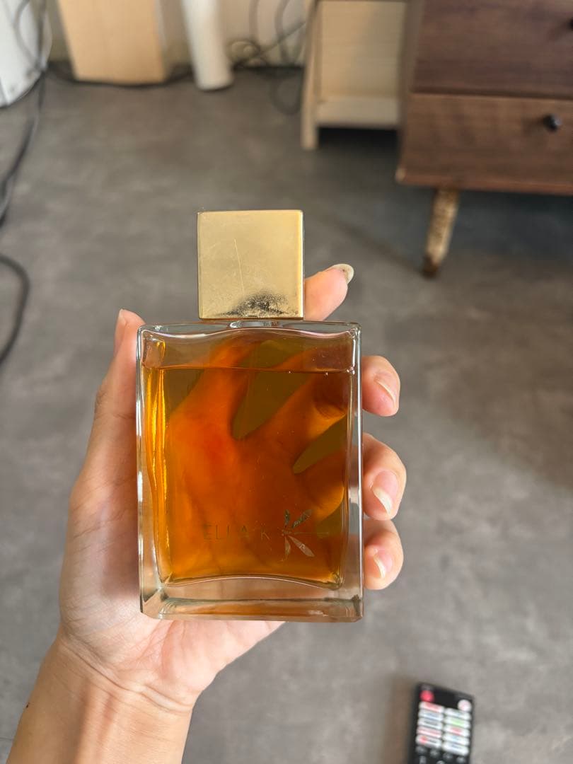 ELLA K 女性用香水