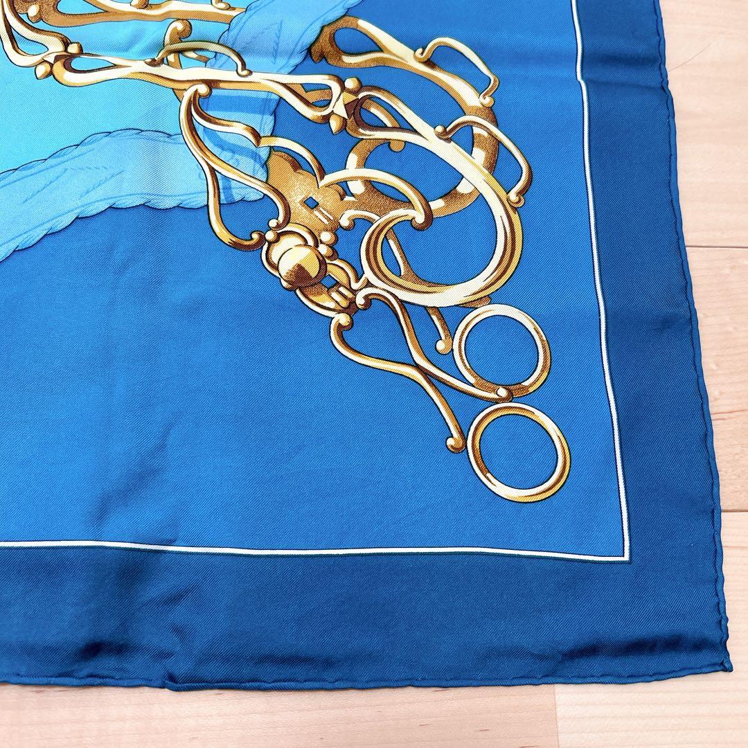 HERMÈS エルメス カレ90リフト・プロフィール（Lift Profile）