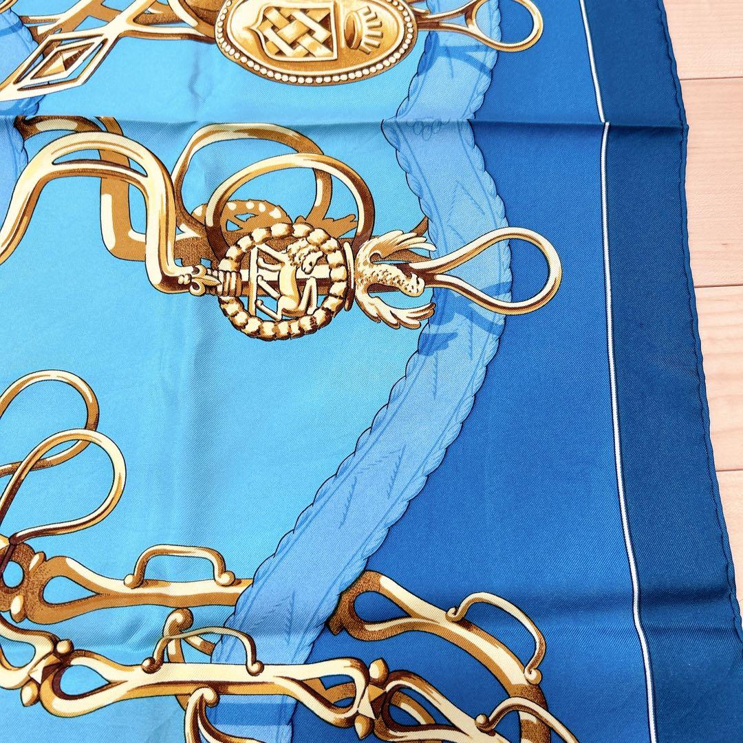 HERMÈS エルメス カレ90リフト・プロフィール（Lift Profile）