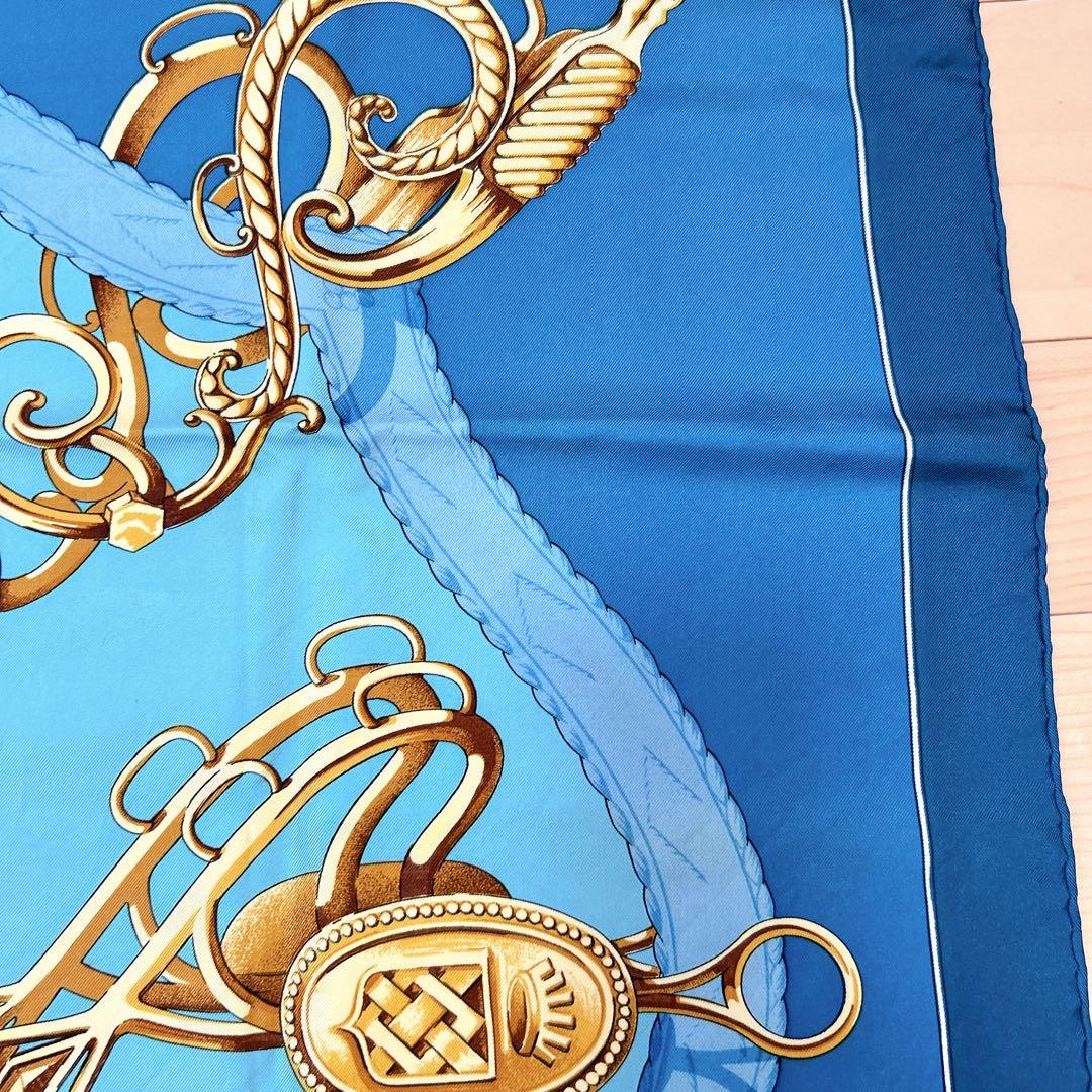 HERMÈS エルメス カレ90リフト・プロフィール（Lift Profile）