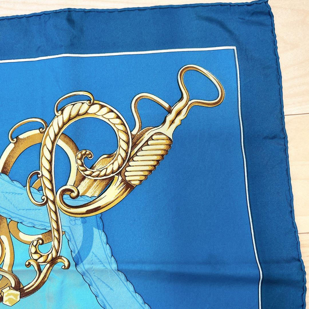 HERMÈS エルメス カレ90リフト・プロフィール（Lift Profile）