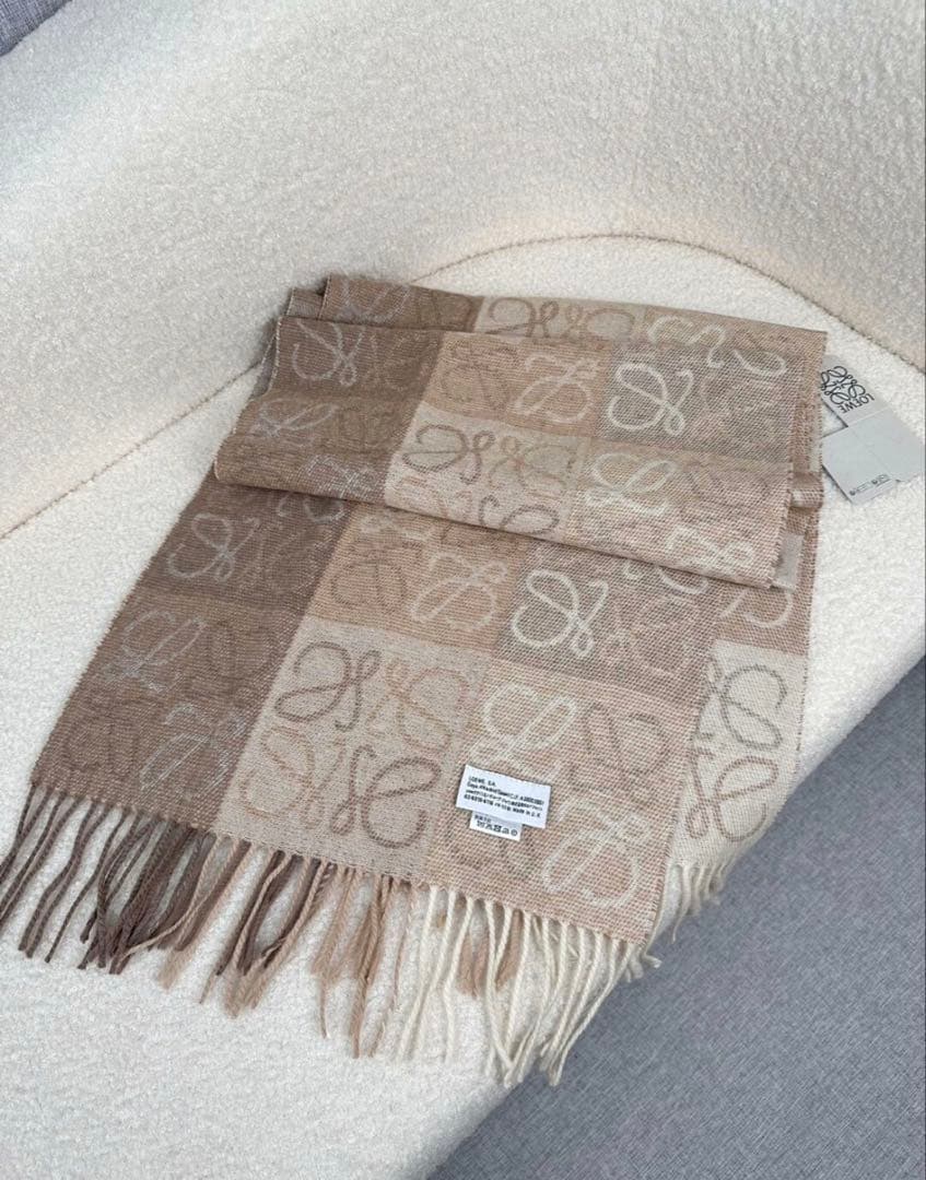 LOEWE ロエベ マフラー アナグラム