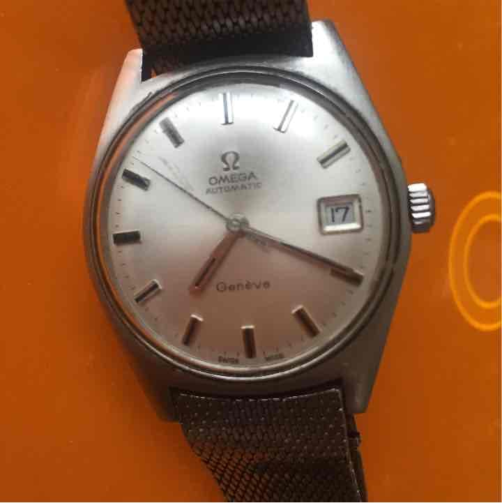 Omega Autmatic.  自動巻 機械時計