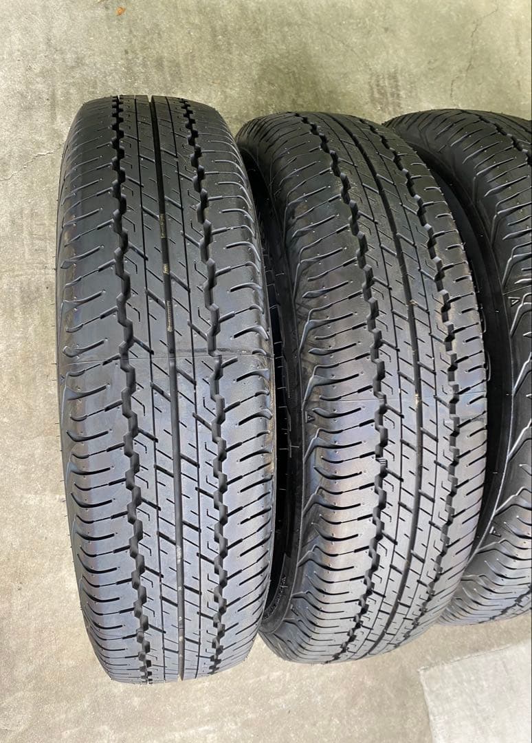 ジムニーシエラ 新車外しタイヤ 195/80R15 (B)