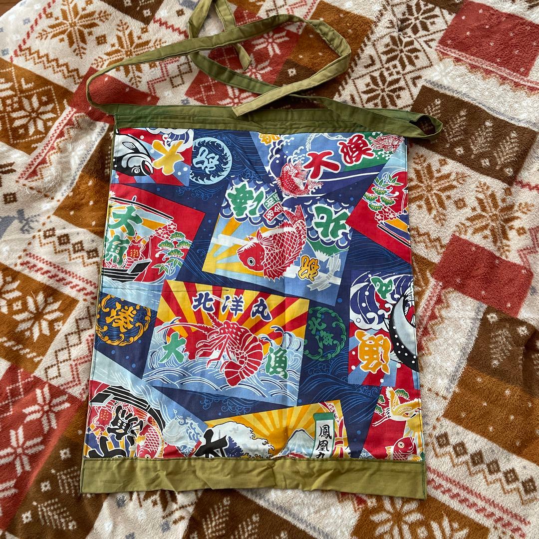 和風デザイン 鯉模様 エプロン