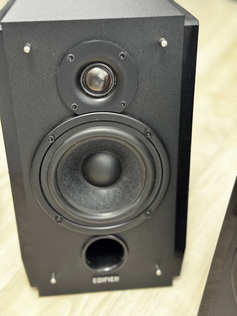 スピーカー・ウーファー Edifier R185DB