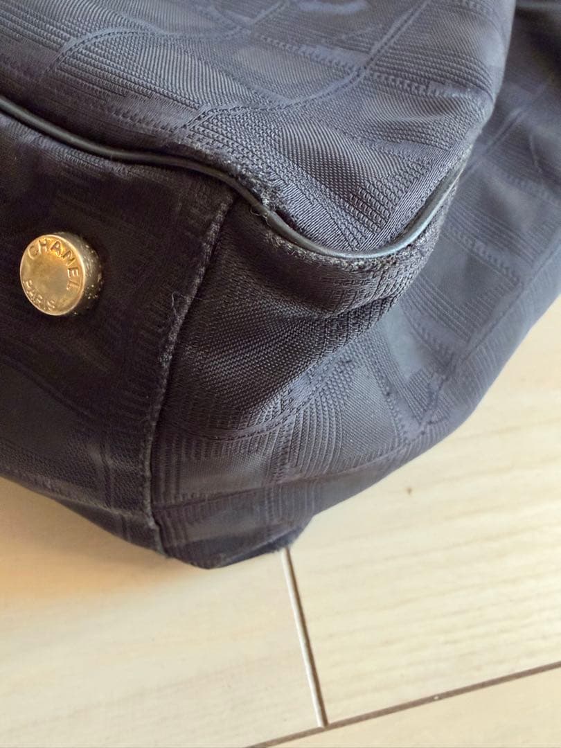 シャネルニュートラベルラインプラック トートバッグナイロンレザー
