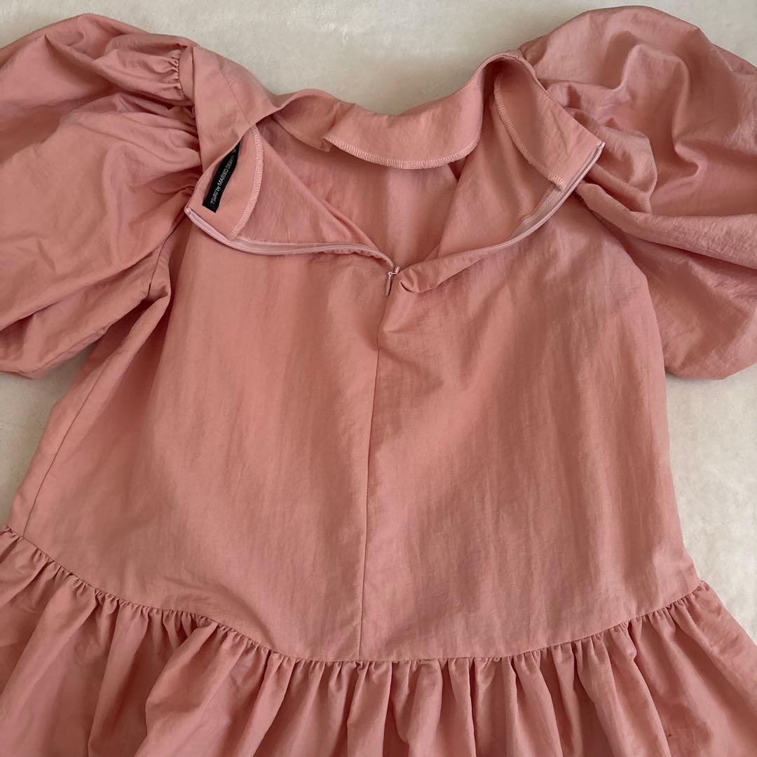 試着のみ　MARIKO OIKAWA ペプラムトップス　パフスリーブ　ピンク