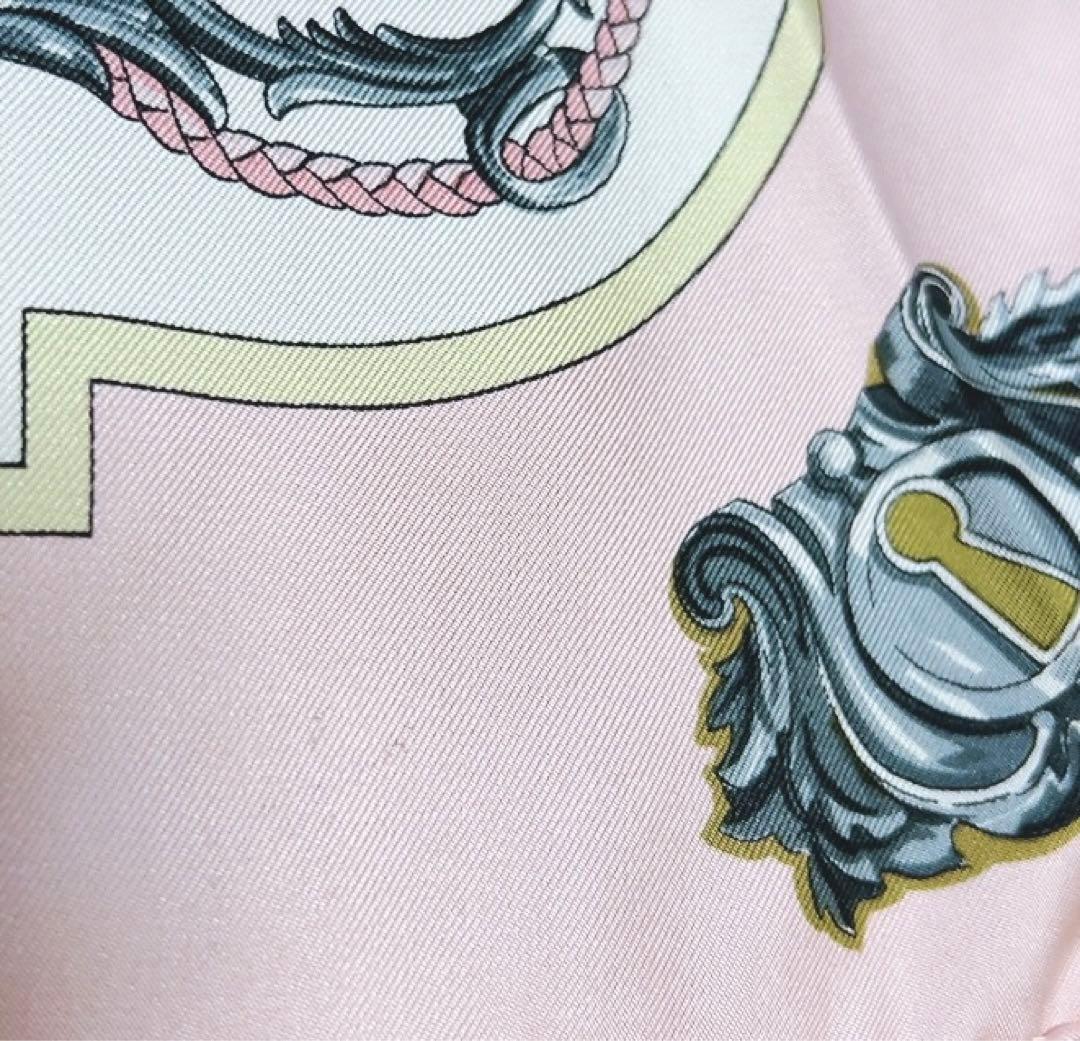 エルメス　HERMES LES CLES 鍵柄　カレ90 スカーフ