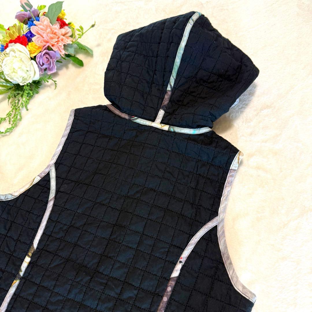 アルベロベロ リバーシブル キルティング フード付き ベスト ぶたさん 2way