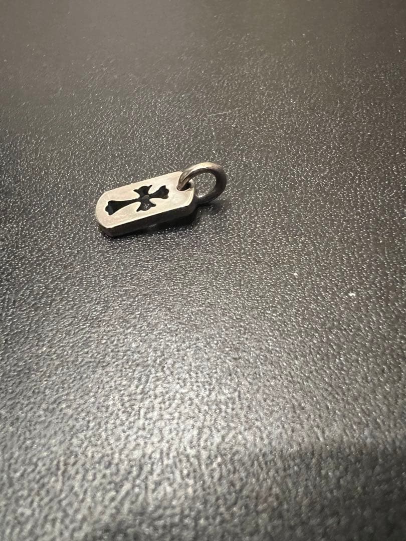 タイニーカットアウトクロス 最終値下げ