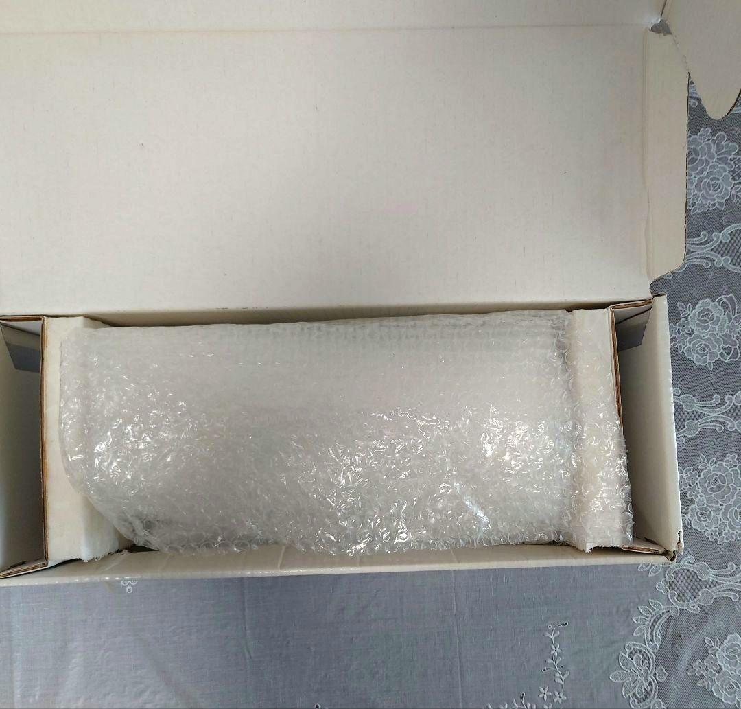 リヤドロ　LIADRO 読書する貴婦人　エレガント　箱あり