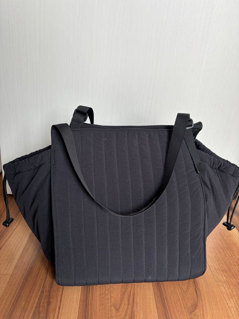 SOLPRESA ナイロンキルティングトートバッグ（Mサイズ）