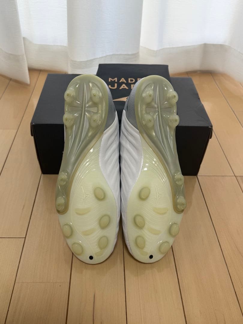 レビュラV1 JAPAN 【本質の白】