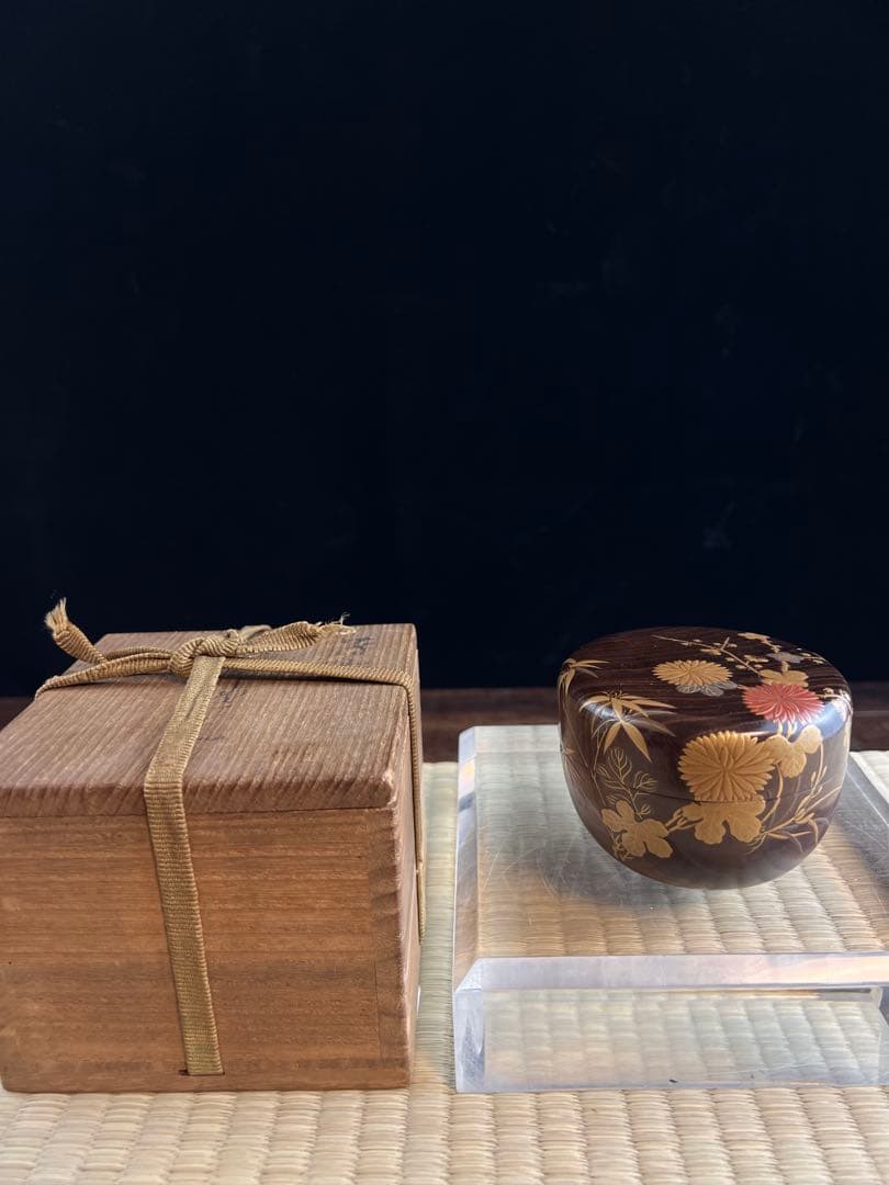 金箔装飾 木製 茶道具 棗　骨董　金蒔絵　共箱 香合 茶碗