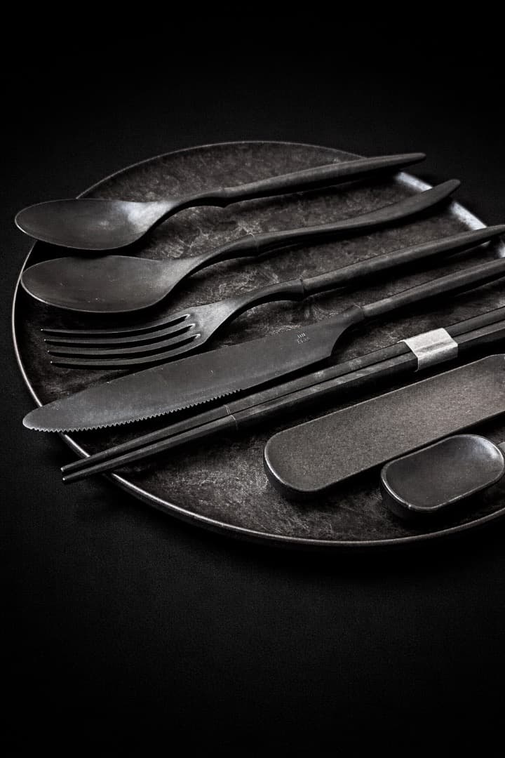 ARAS エイラス 杉皮ブラック 大皿＆カトラリー 豪華7点セット