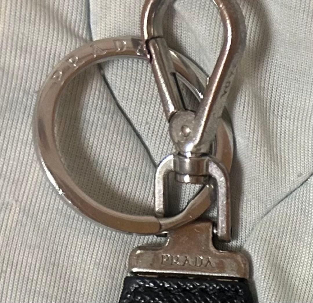 PRADA サフィアーノレザー キーホルダー　キーリング