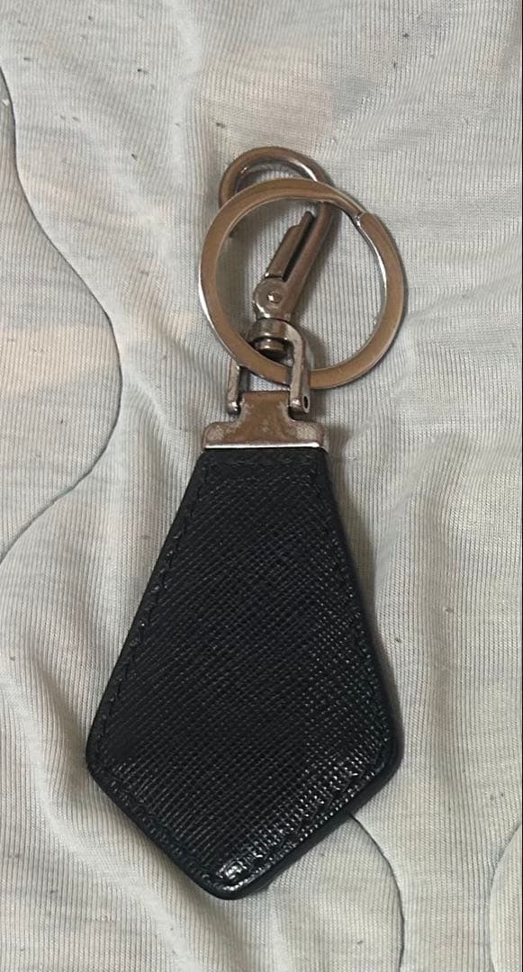 PRADA サフィアーノレザー キーホルダー　キーリング