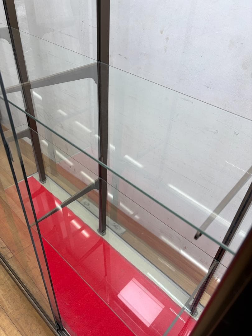 日本アルミ　ガラスショーケース　店舗用　キャスター、照明付き