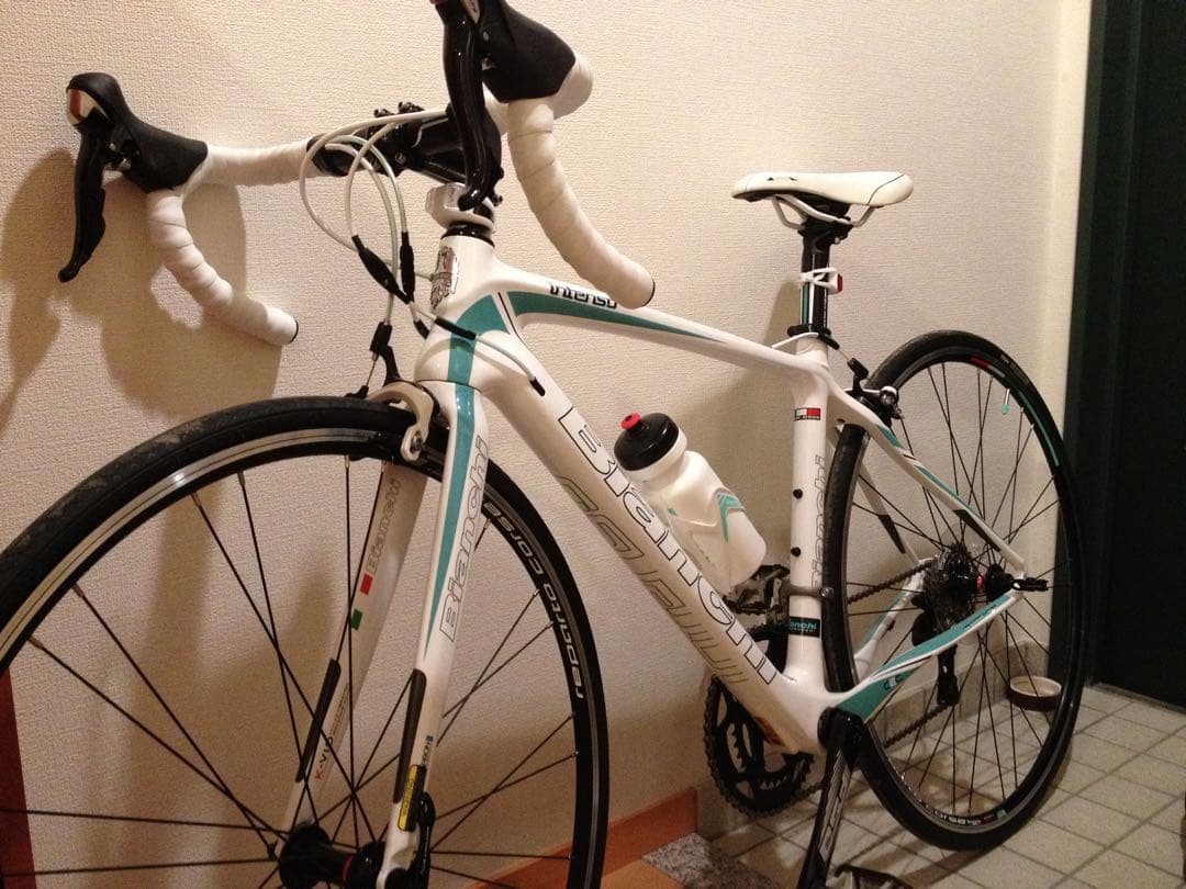 Bianchi ロードバイク カーボン美品　ホワイト/ターコイズ