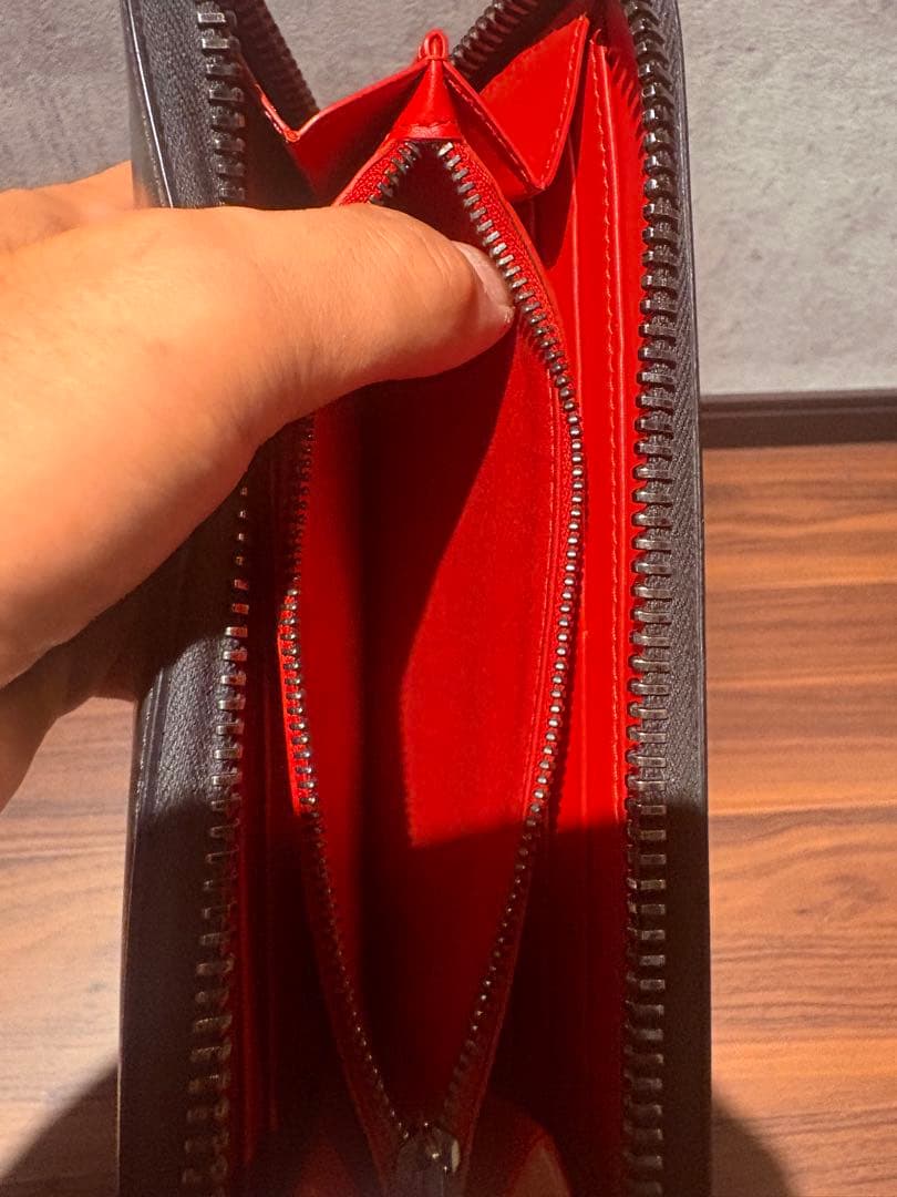 Christian Louboutin 長財布 黒