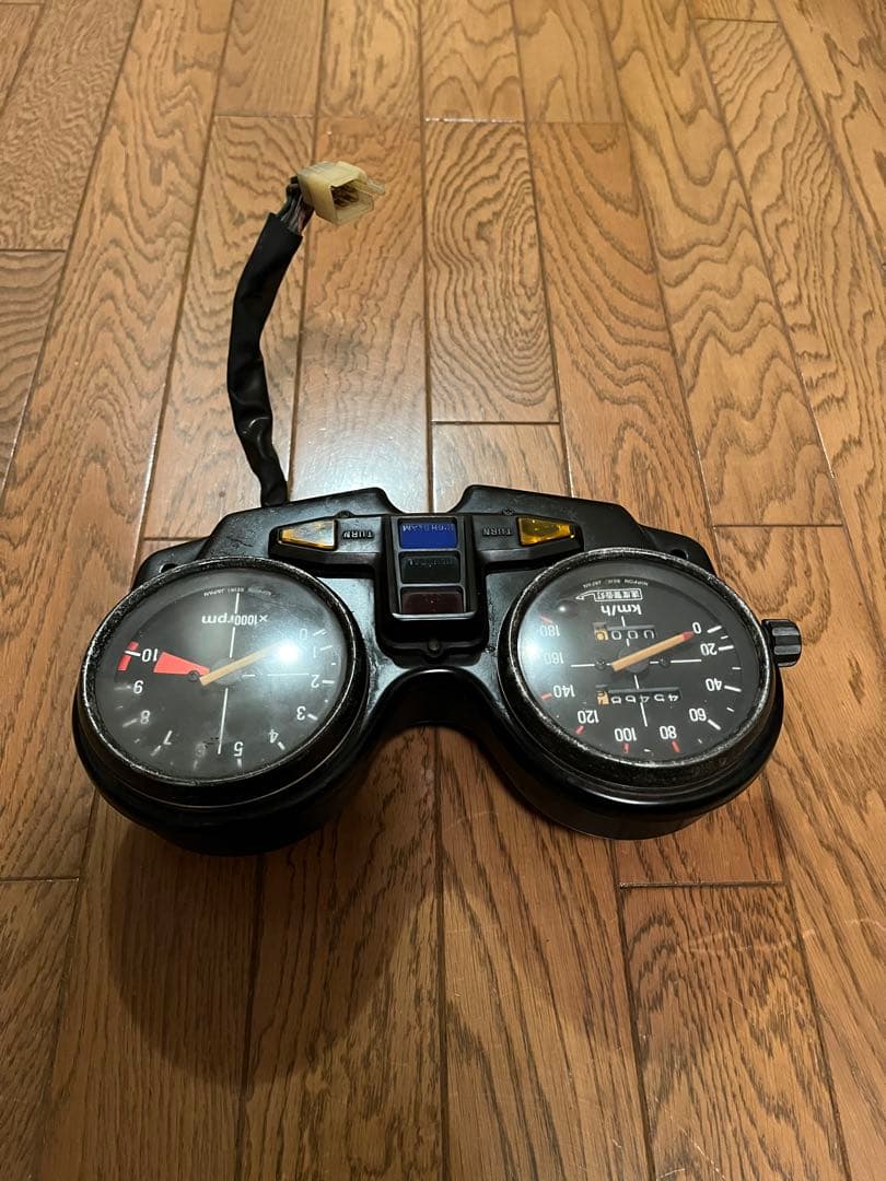 cb750fメーター