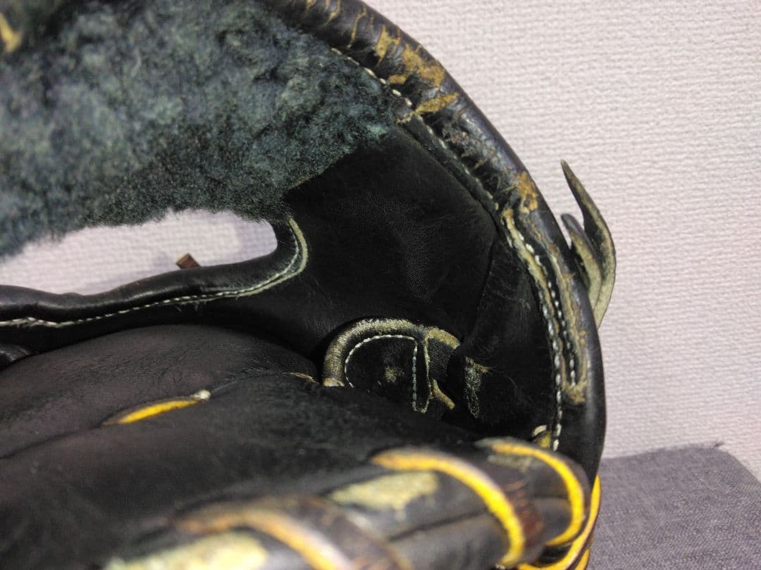 UNDER ARMOUR　硬式内野手用　 松田モデル