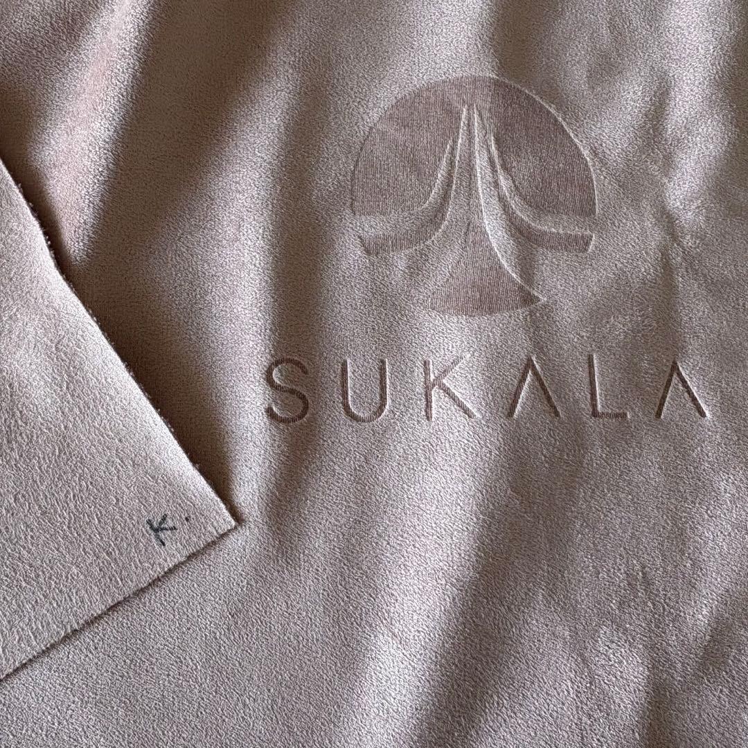 スカーラ　ヨガウェアXLサイズ上下+ヨガマット２枚(1枚LAVA)