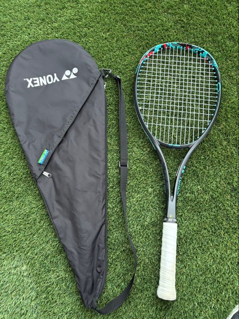 YONEX 軟式用テニスラケットとシューズセット