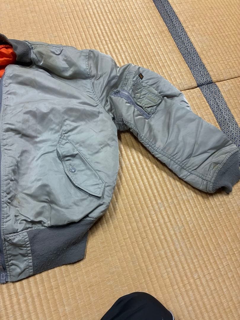 ALPHA社製　MA-1フライトジャケット　LARGEサイズ　黄ばみ、ほつれ有り