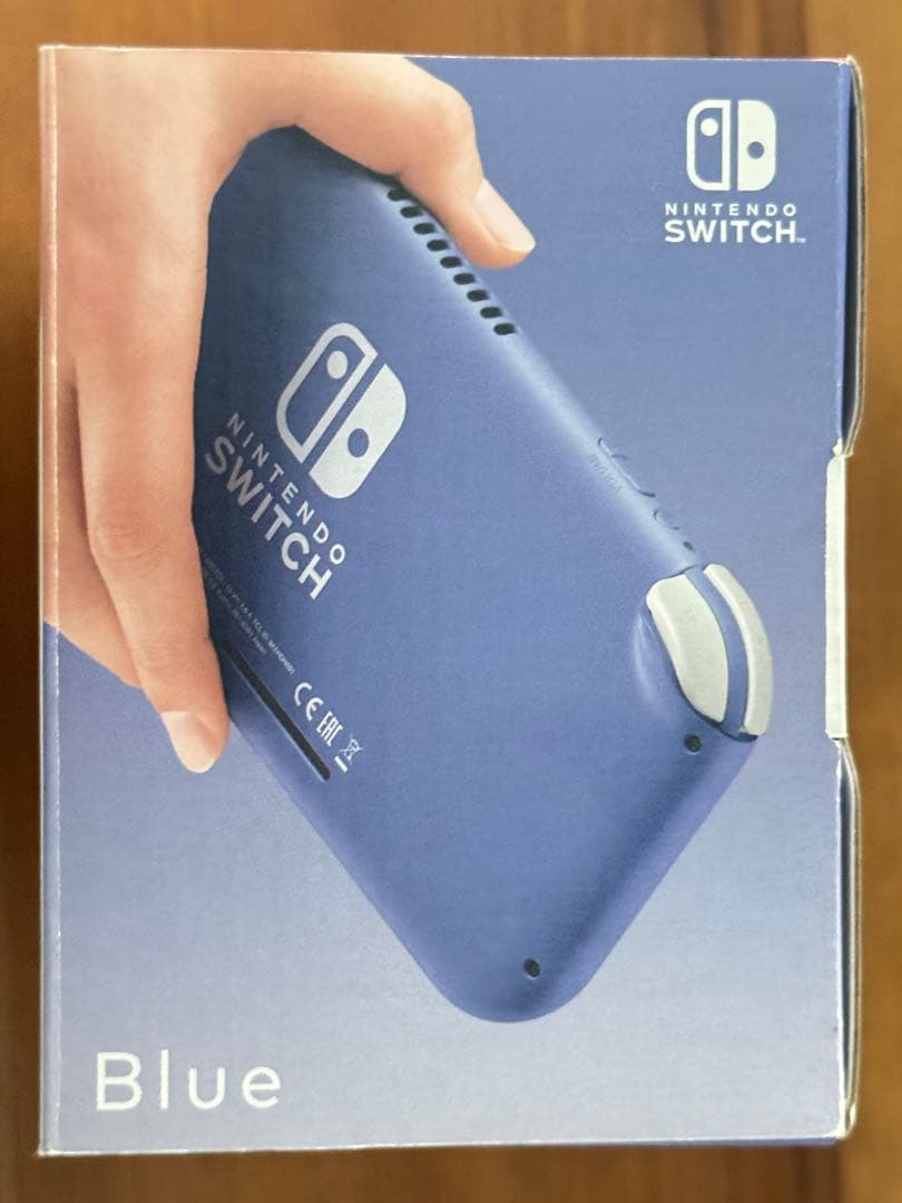 Nintendo Switch Light 本体