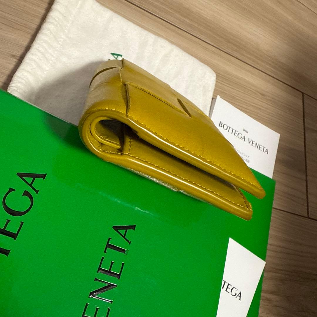 Bottega Veneta ボッテガ・ヴェネタ　二つ折りファスナーウォレット