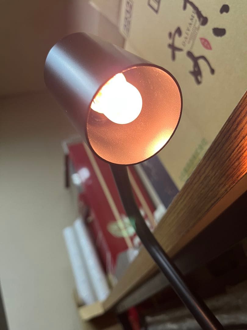 ブラントン　ディスプレイスタンド 照明付き