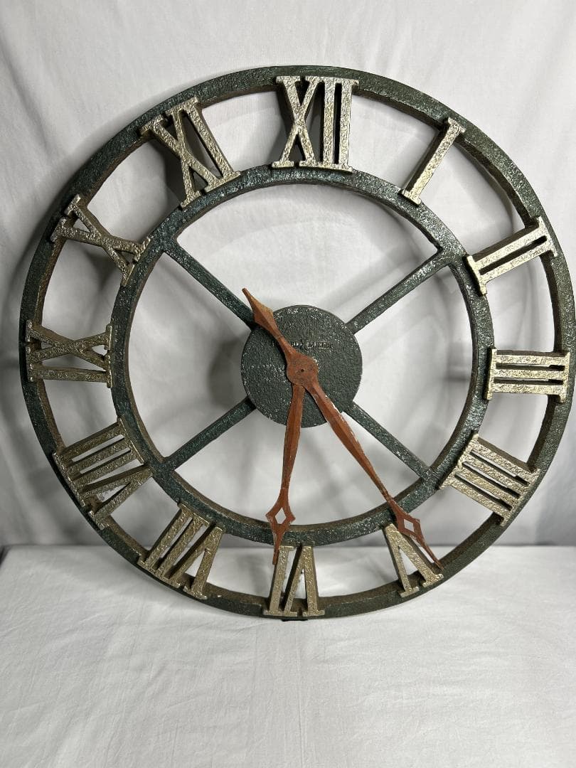 ⚪︎ハワードミラー⚪︎ 掛け時計 アンティーク調 金属製 クラシックインテリア