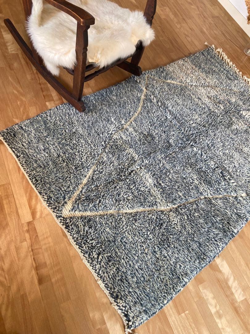 【新品美品】モロッコ ベニワレンラグ 手織り 一点物　ナチュラルインテリア