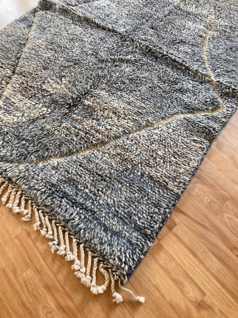 【新品美品】モロッコ ベニワレンラグ 手織り 一点物　ナチュラルインテリア