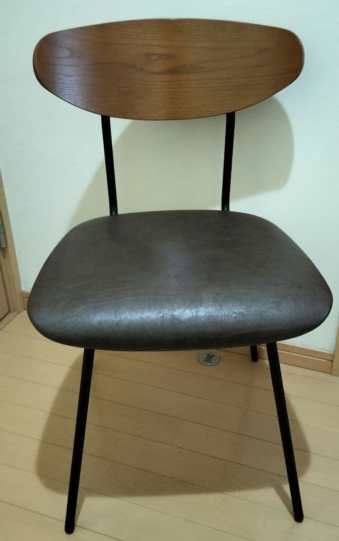 ♪ブラウン 木製　合成皮革のデスクチェア　送料無料