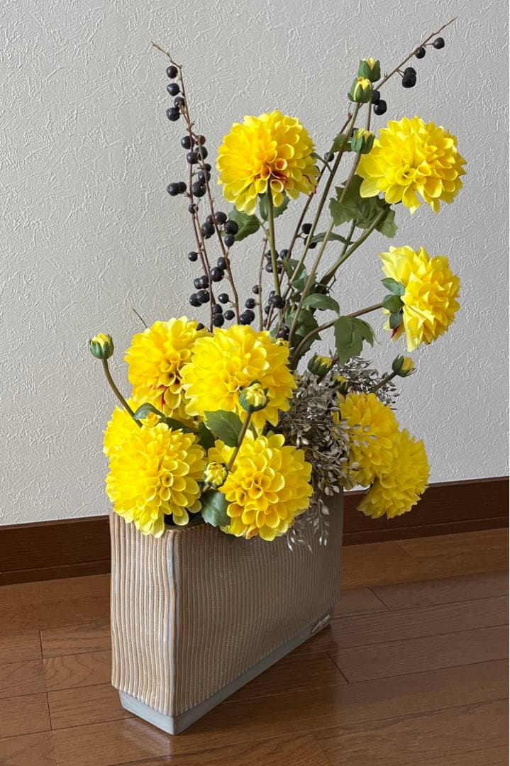 エミリオロバ 置物