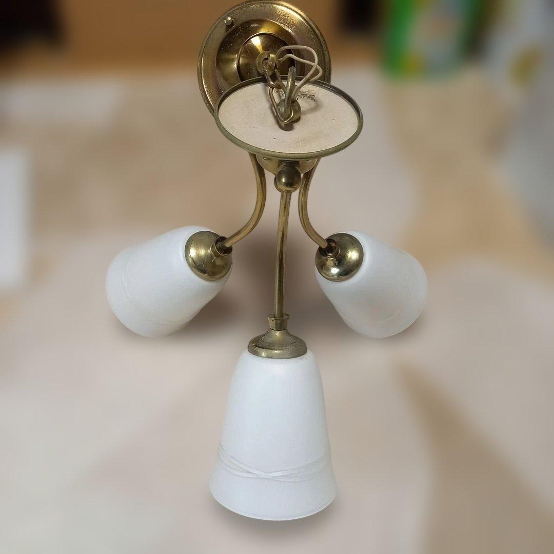 レトロレア物コイズミクラシックデザイン シャンデリア 3灯　LEDランプ付きです