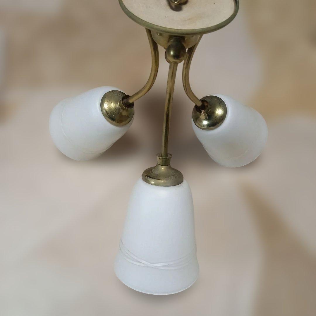 レトロレア物コイズミクラシックデザイン シャンデリア 3灯　LEDランプ付きです