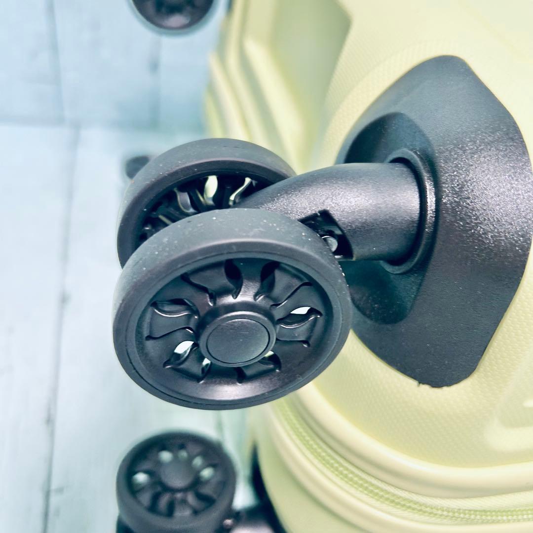 アメリカンツーリスター　キャリーケース　スピナー55 34L 美品　旅行　出張