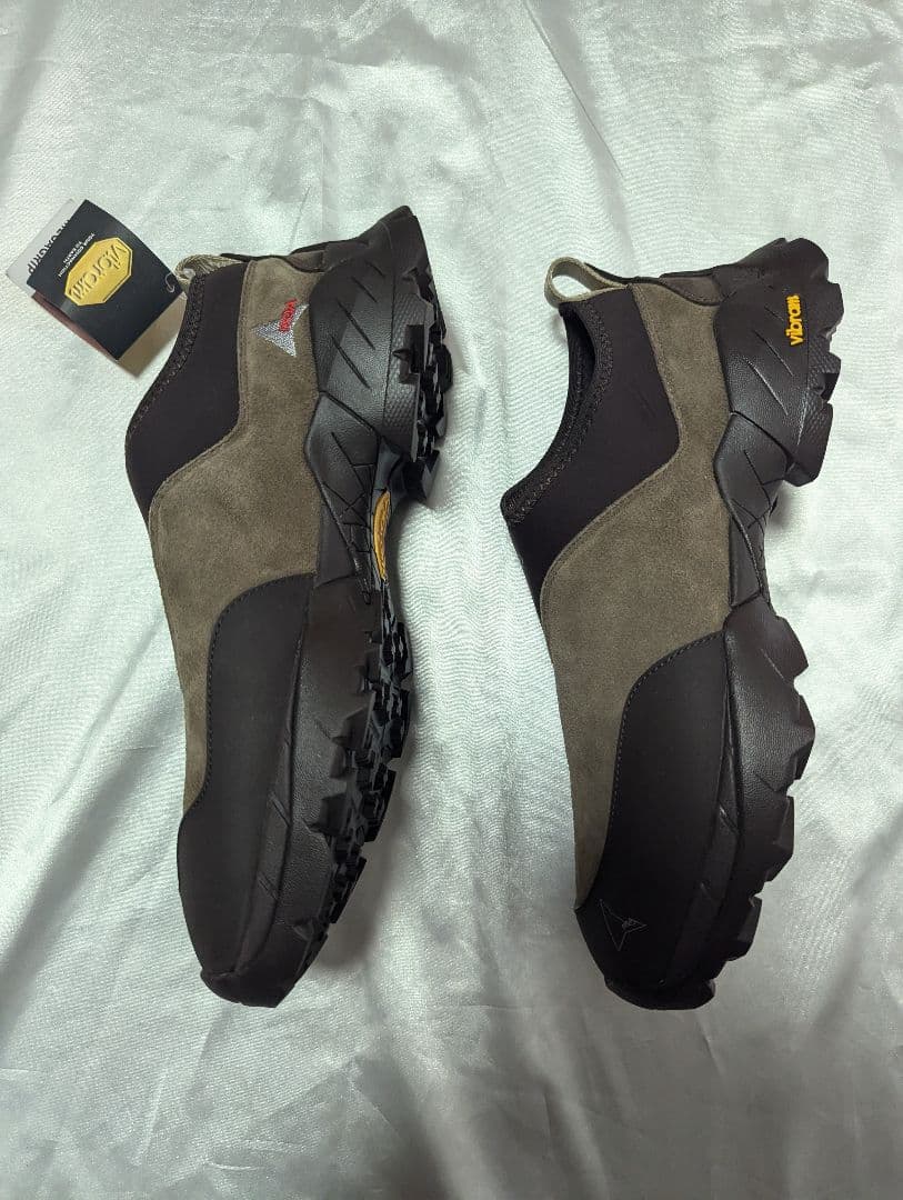 新品未使用　ROA Slip On　スニーカー　ロア　ブラウン