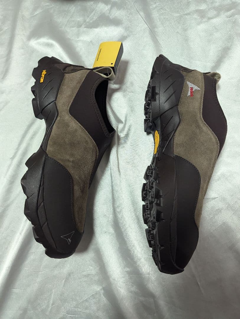 新品未使用　ROA Slip On　スニーカー　ロア　ブラウン