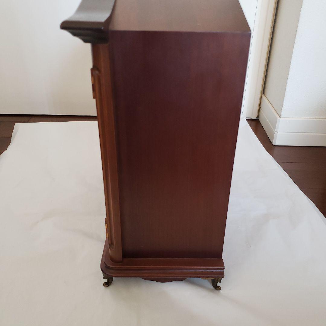 ミュージカルボックス　オルゴール付きアクセサリーケース　人形付き