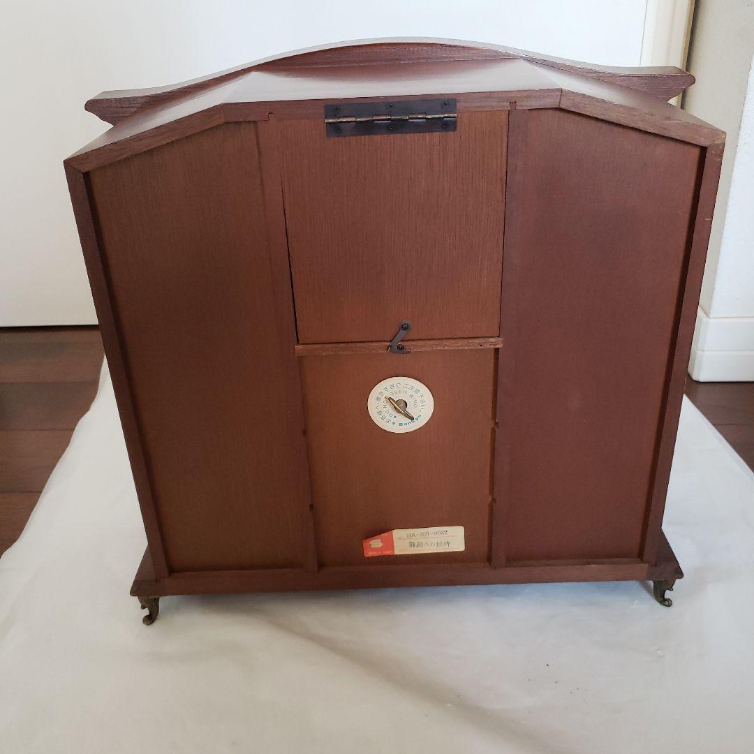 ミュージカルボックス　オルゴール付きアクセサリーケース　人形付き