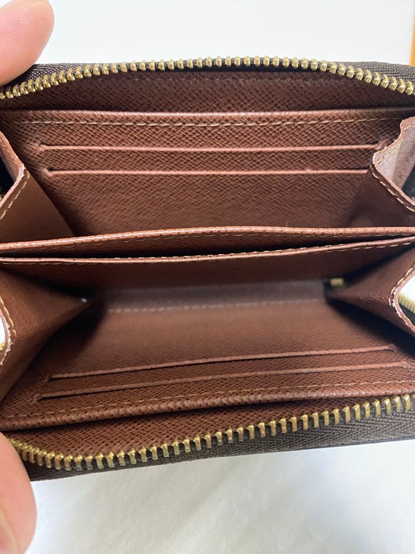 LUIS VITTON 財布 ジッピー・パース